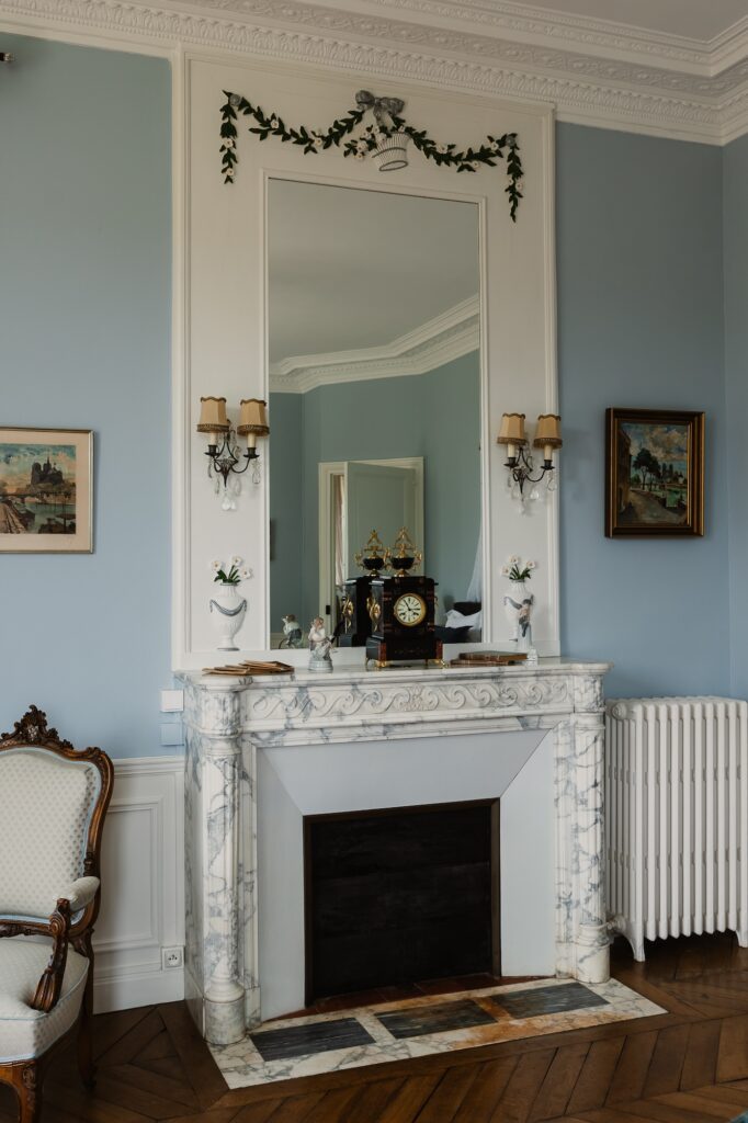 Suite avec cheminée chateau en France